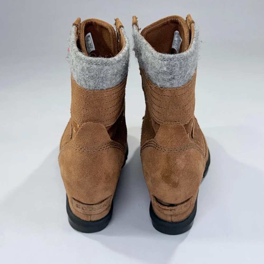 Sorel Lexie Wedge Boot Youth 4 Brown Suede Gold Stars Waterproof Outdoor Comfort